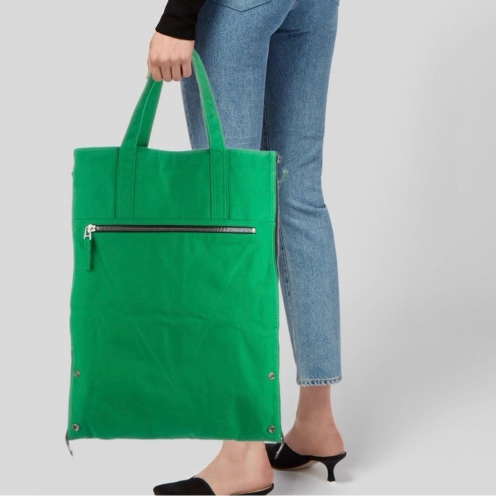 BOTTEGA VENETA Jumbo Canvas Tote - Beautiful Green - Picture 2 of 10